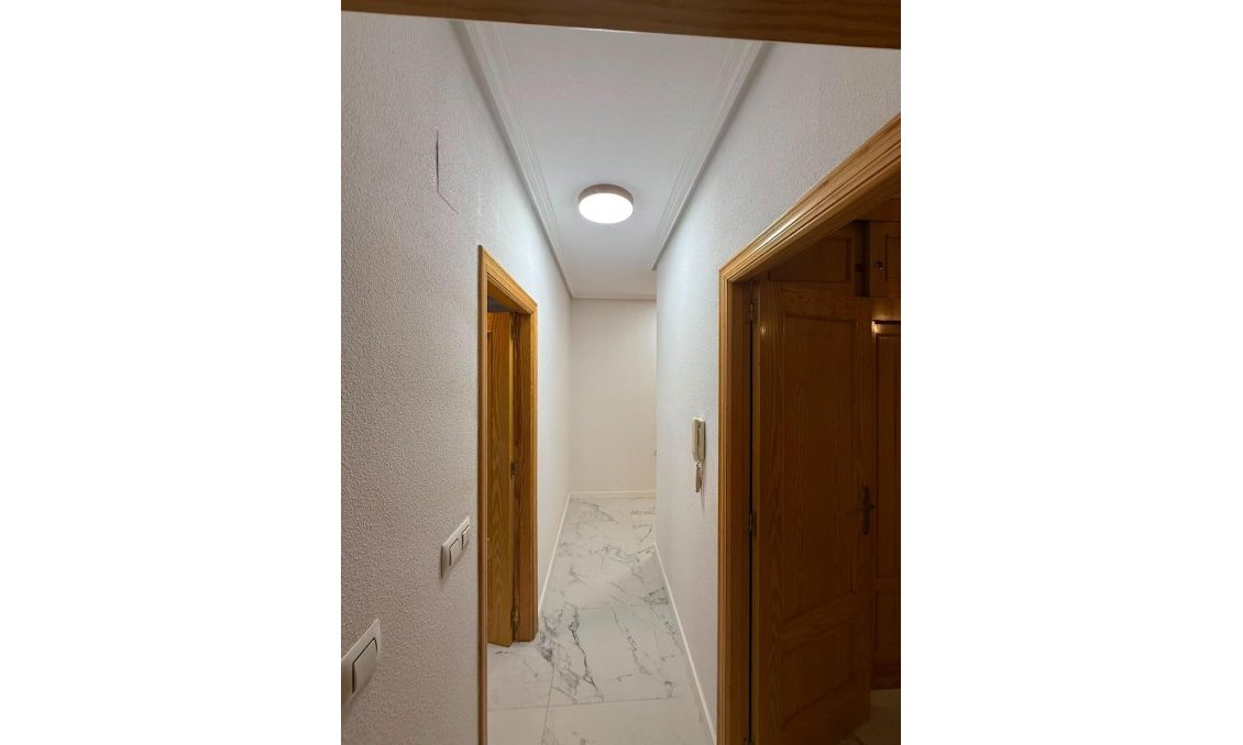 Wiederverkauf - Wohnung -
Torrevieja - Acequion