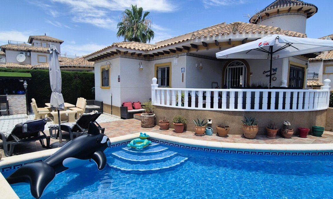 Wiederverkauf - Villa -
Villamartin - Costa Blanca
