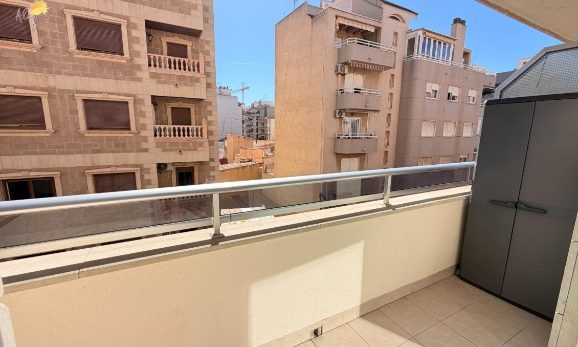 Wiederverkauf - Wohnung -
Torrevieja - PARQUE DE LAS NACIONES