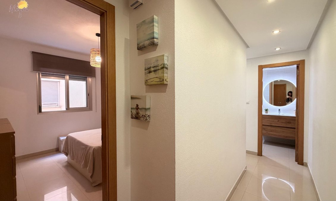 Wiederverkauf - Wohnung -
Torrevieja - PARQUE DE LAS NACIONES