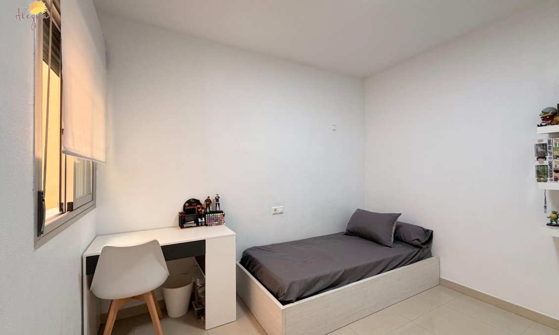 Wiederverkauf - Wohnung -
Torrevieja - PARQUE DE LAS NACIONES