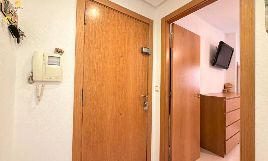 Wiederverkauf - Wohnung -
Torrevieja - PARQUE DE LAS NACIONES