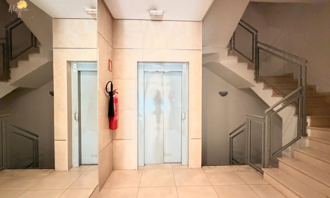 Wiederverkauf - Wohnung -
Torrevieja - PARQUE DE LAS NACIONES
