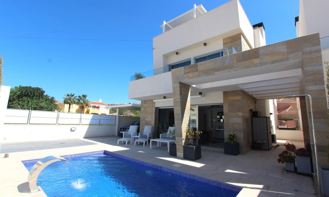 Wiederverkauf - Villa -
Villamartin - El Galan