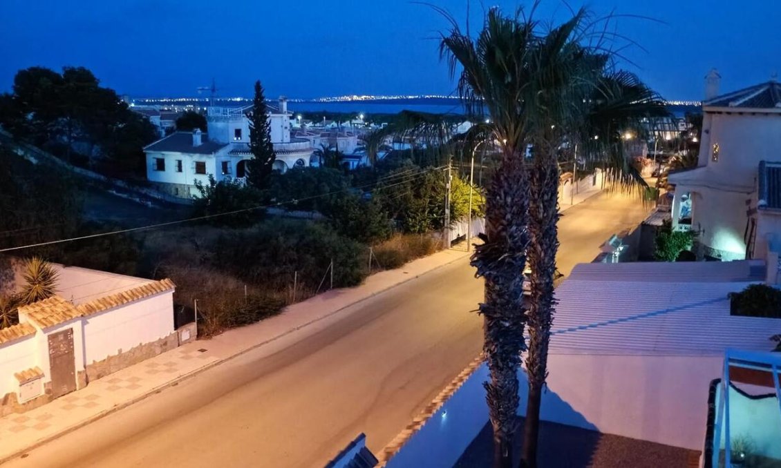 Segunda mano - Villa -
Ciudad Quesada - Costa Blanca