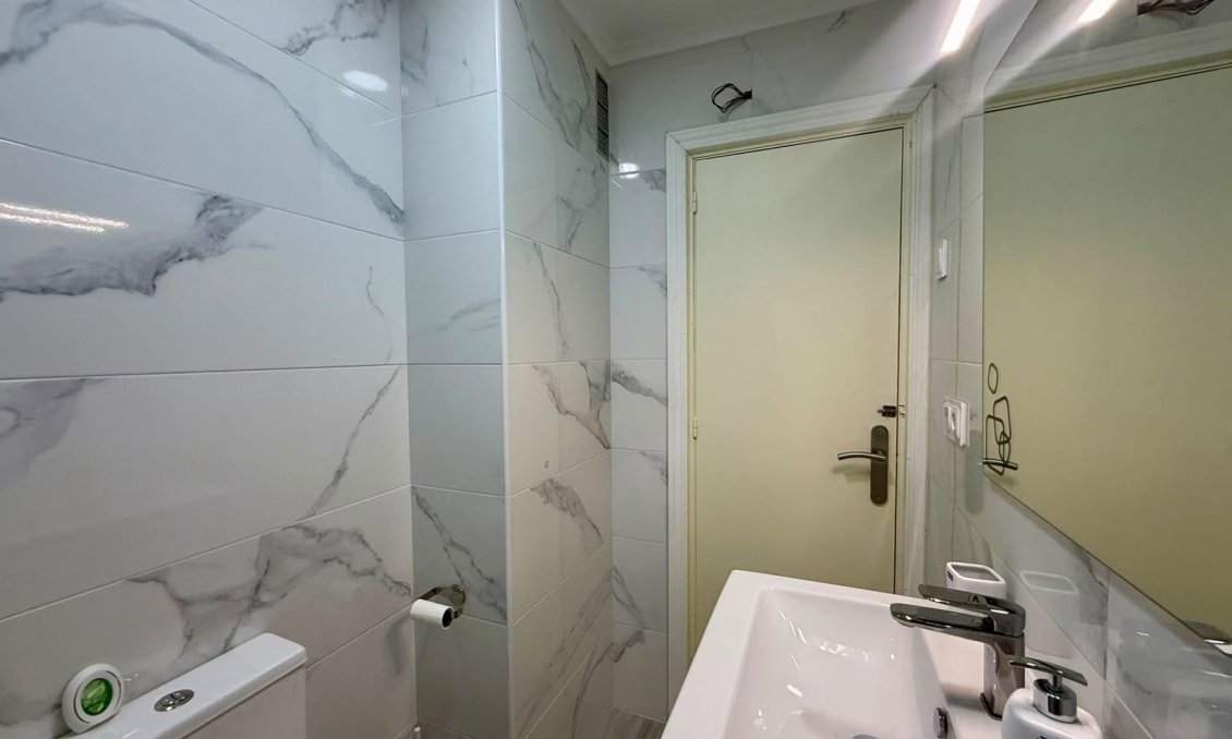 Wiederverkauf - Wohnung -
Torrevieja - Playa del Cura