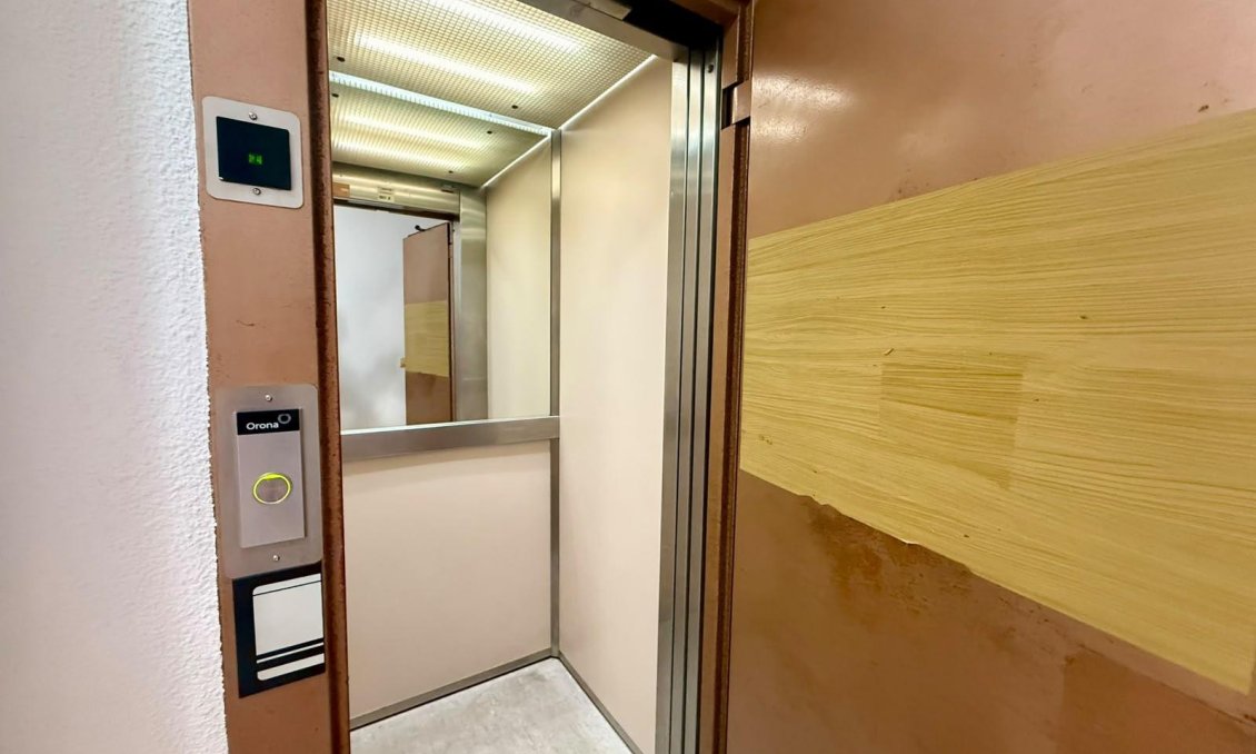 Wiederverkauf - Wohnung -
Torrevieja - Playa del Cura