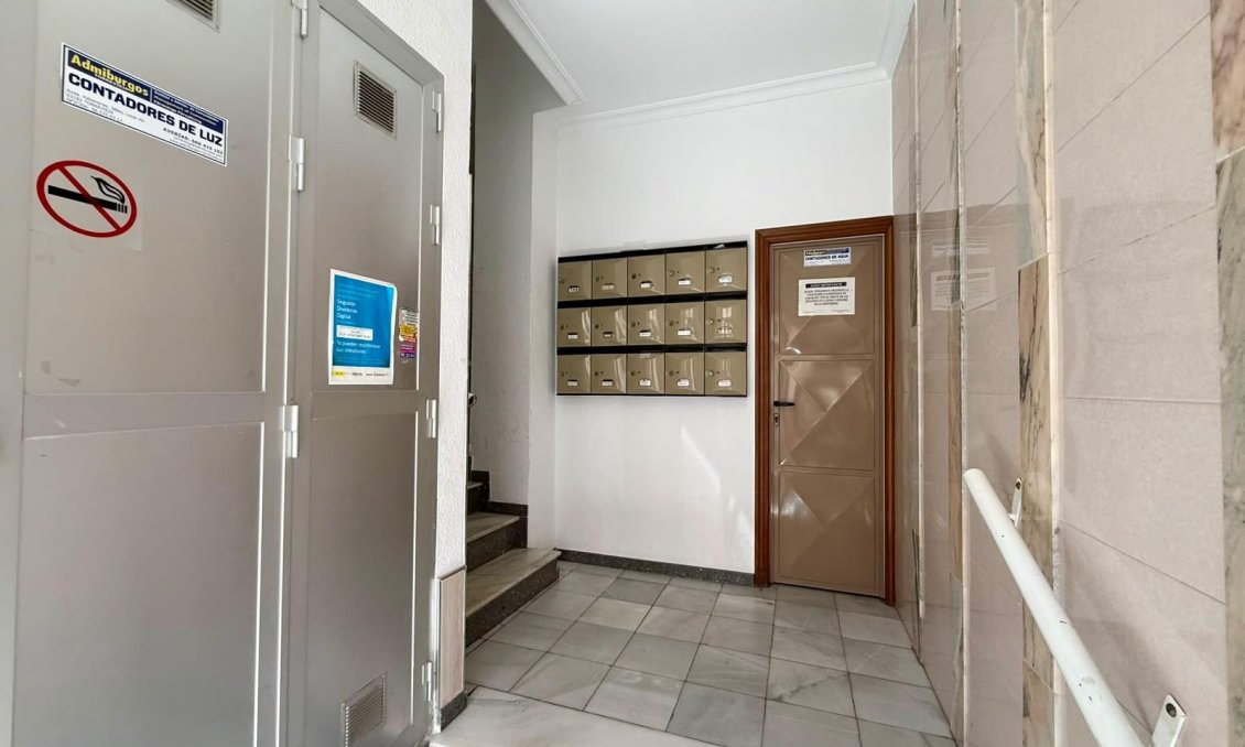 Wiederverkauf - Wohnung -
Torrevieja - Playa del Cura