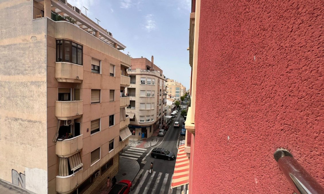 Wiederverkauf - Wohnung -
Torrevieja - Centro
