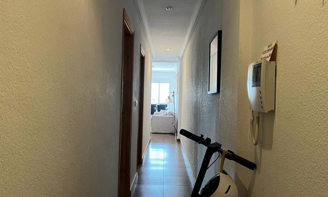 Wiederverkauf - Wohnung -
Torrevieja - Centro