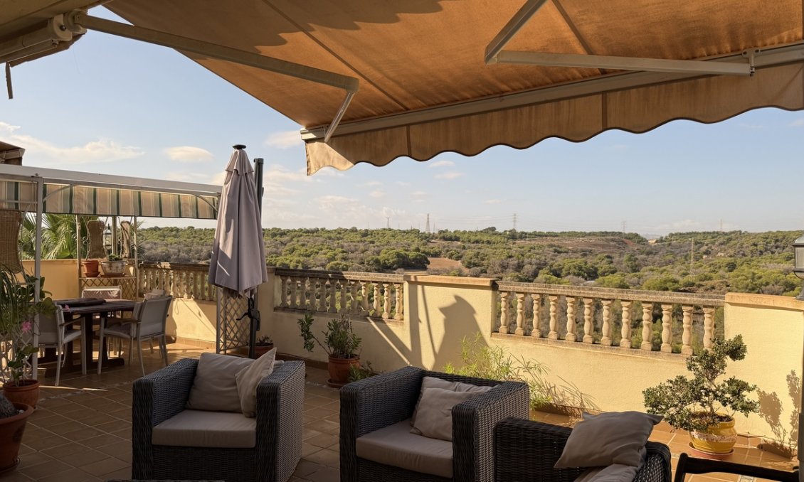 Wiederverkauf - Villa -
Villamartin - Costa Blanca