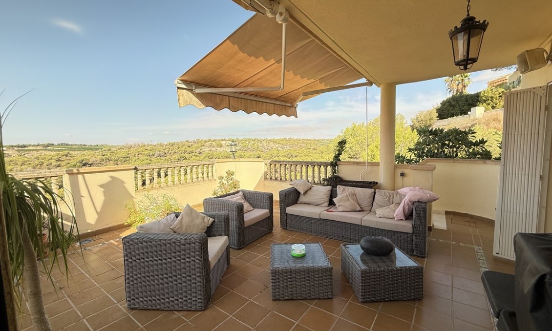 Wiederverkauf - Villa -
Villamartin - Costa Blanca