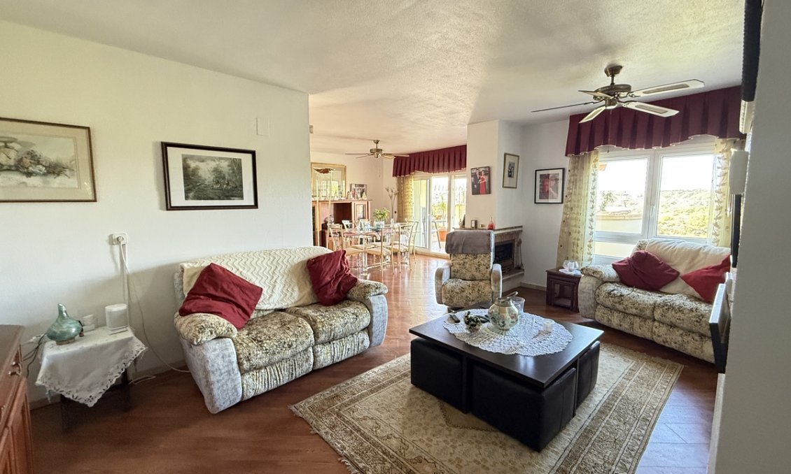 Wiederverkauf - Villa -
Villamartin - Costa Blanca
