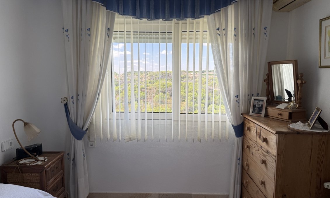 Wiederverkauf - Villa -
Villamartin - Costa Blanca