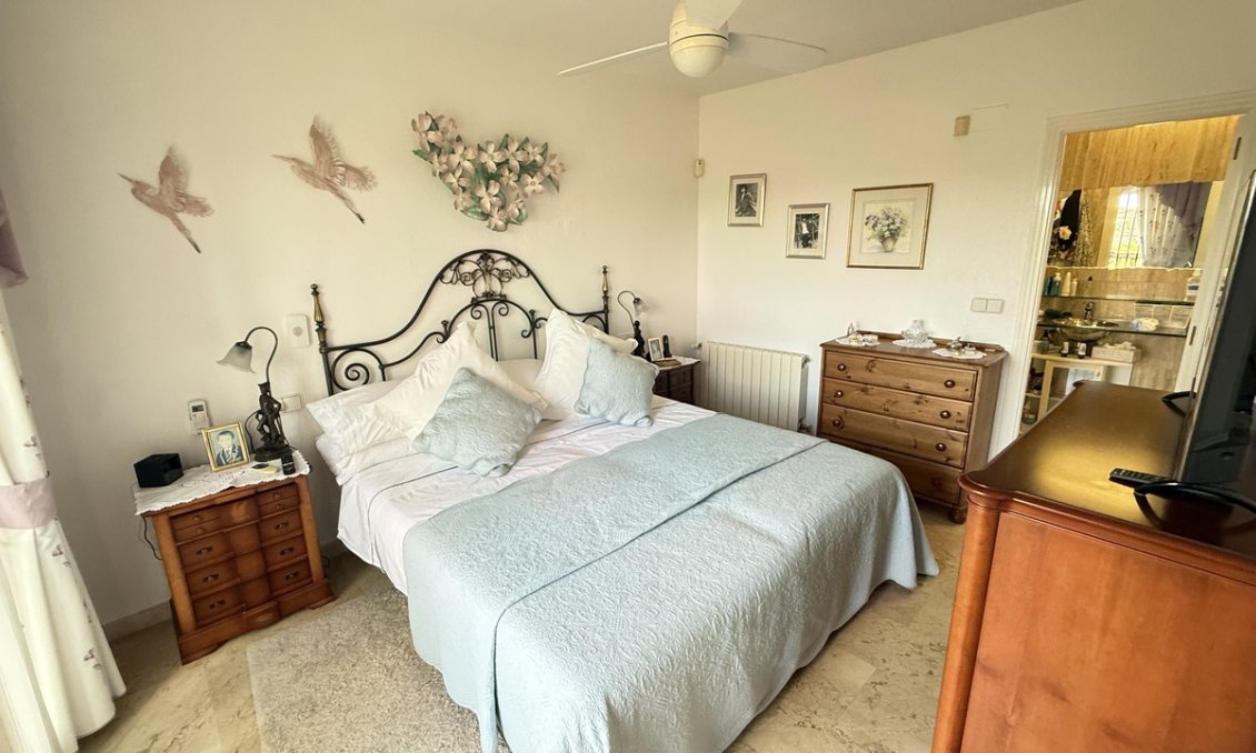 Wiederverkauf - Villa -
Villamartin - Costa Blanca