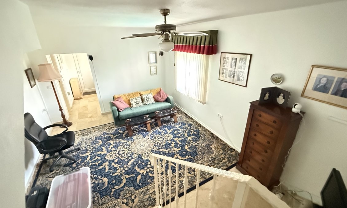 Wiederverkauf - Villa -
Villamartin - Costa Blanca