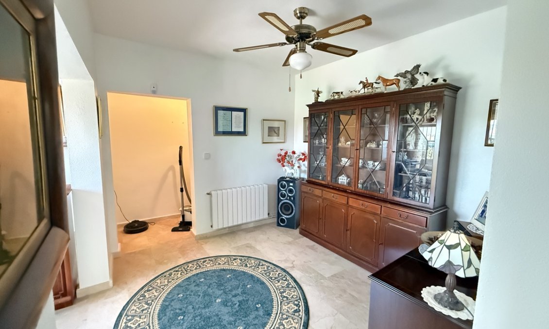 Wiederverkauf - Villa -
Villamartin - Costa Blanca