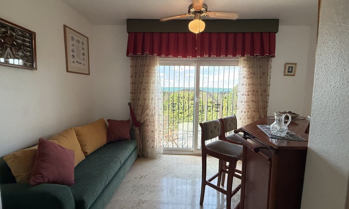 Wiederverkauf - Villa -
Villamartin - Costa Blanca