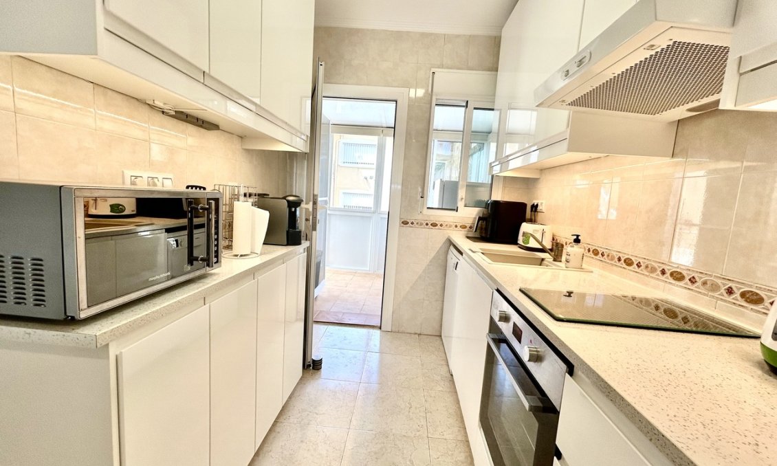 Wiederverkauf - Villa -
Villamartin - Costa Blanca