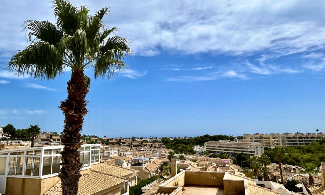 Wiederverkauf - Villa -
Villamartin - Costa Blanca