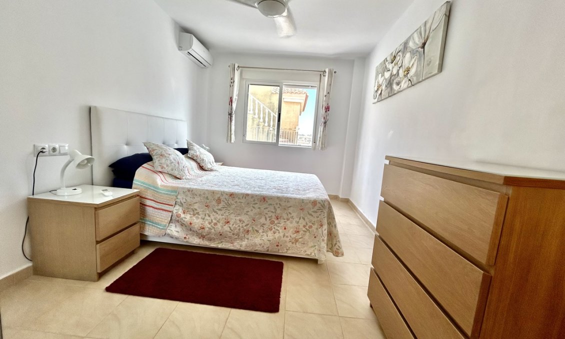 Wiederverkauf - Villa -
Villamartin - Costa Blanca
