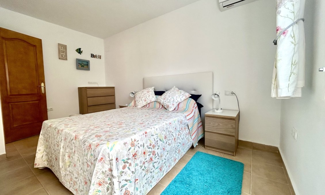 Wiederverkauf - Villa -
Villamartin - Costa Blanca