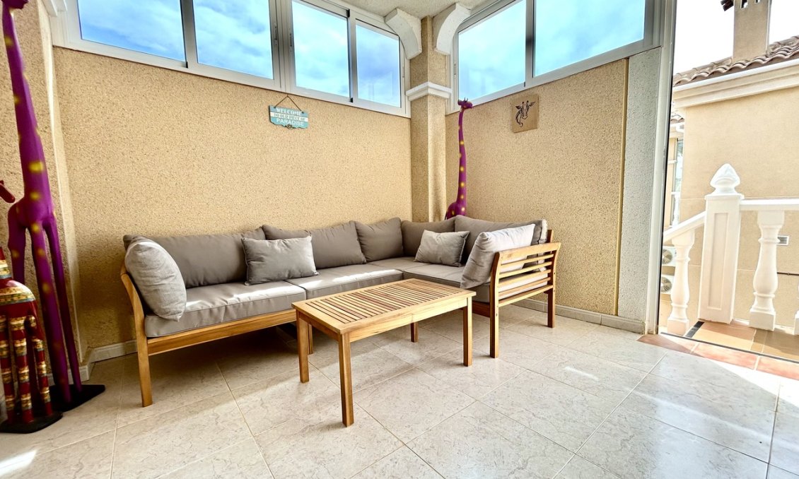 Wiederverkauf - Villa -
Villamartin - Costa Blanca