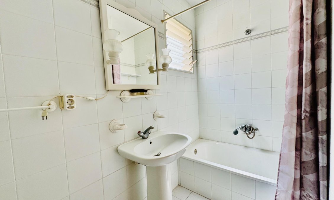 Wiederverkauf - Penthouse -
Torrevieja - Estacion De Autobuses