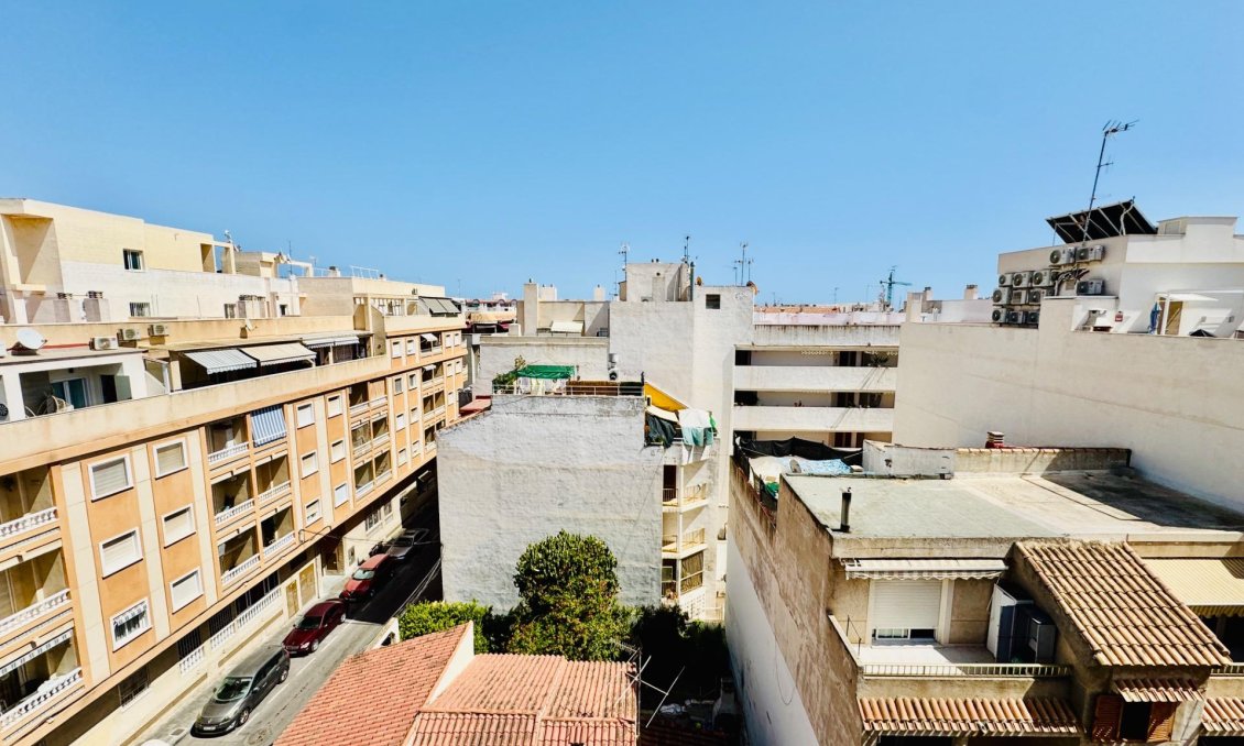 Wiederverkauf - Penthouse -
Torrevieja - Estacion De Autobuses