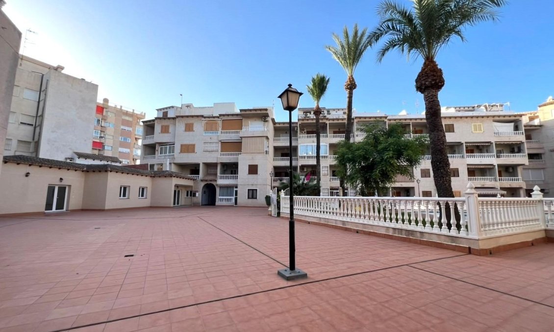 Wiederverkauf - Wohnung -
Torrevieja - Playa de los Locos