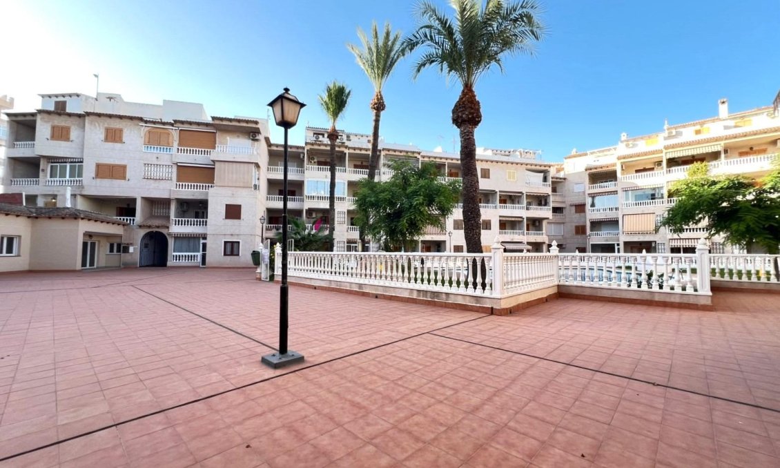 Wiederverkauf - Wohnung -
Torrevieja - Playa de los Locos