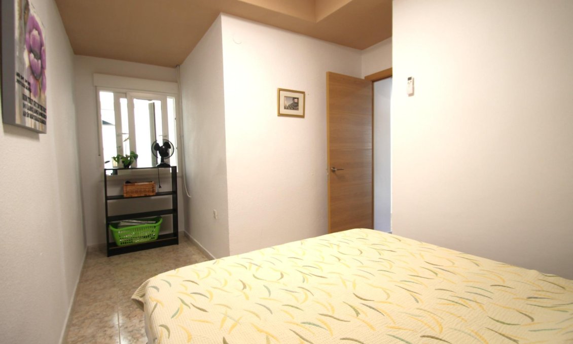 Wiederverkauf - Wohnung -
Torrevieja - Playa De Los Naufragos