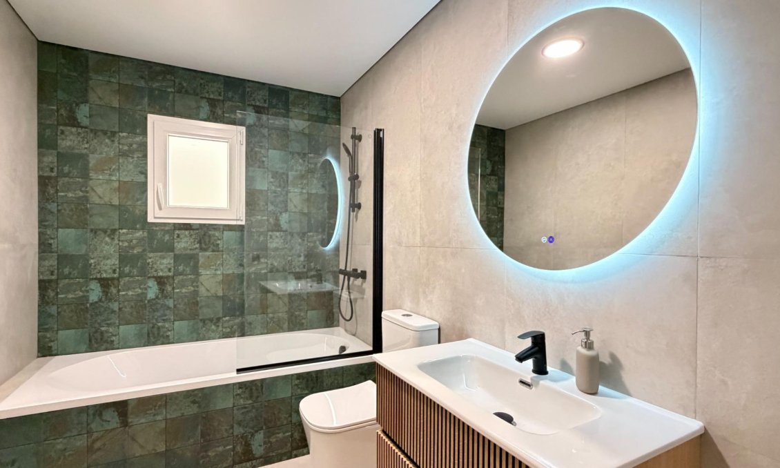 Wiederverkauf - Wohnung -
Torrevieja - Playa del Cura