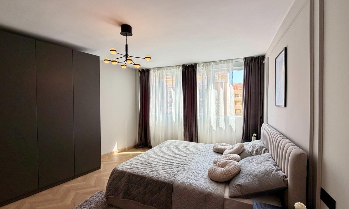 Wiederverkauf - Wohnung -
Torrevieja - Playa del Cura