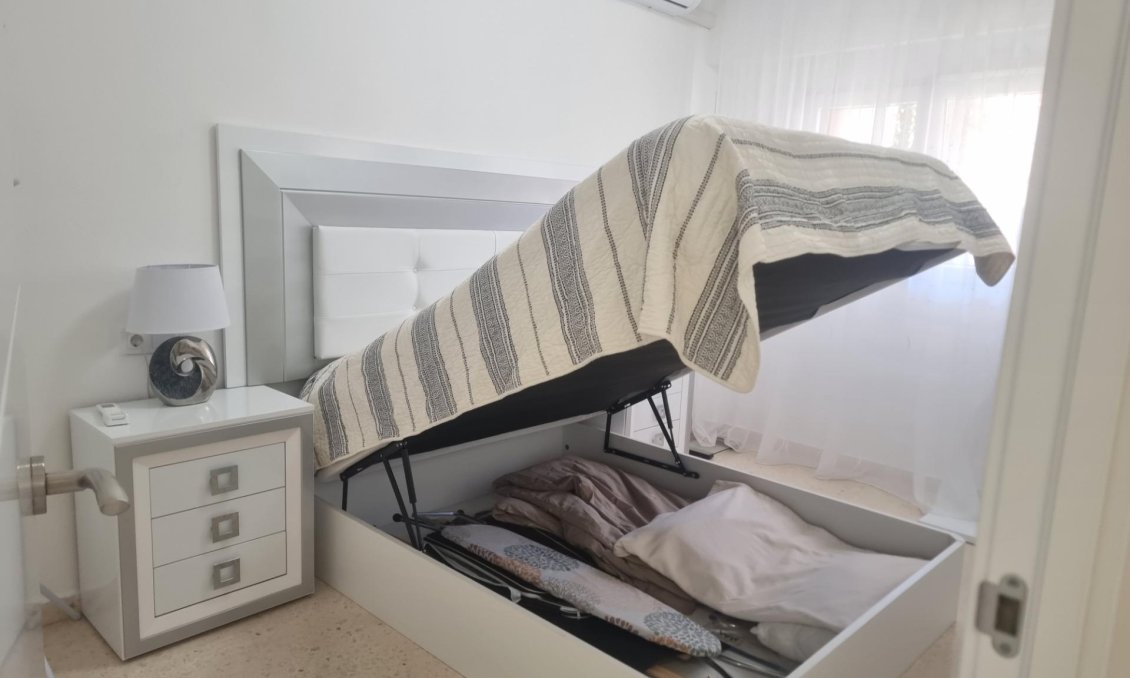 Wiederverkauf - Wohnung -
Torrevieja - Playa de los Locos