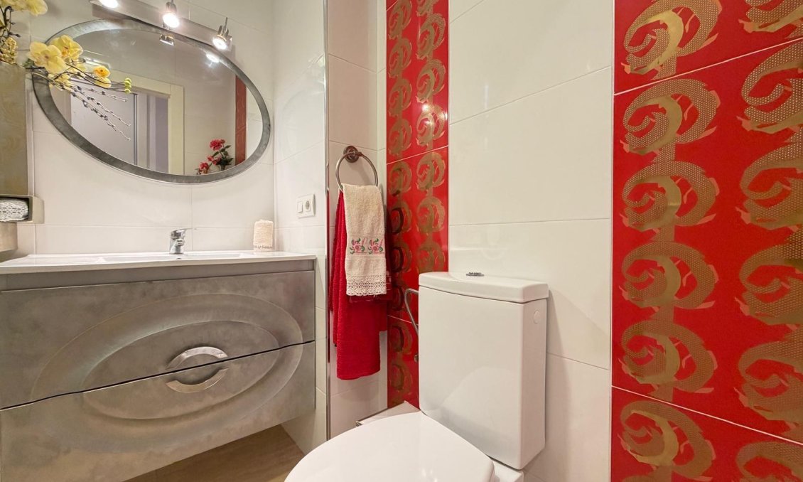 Wiederverkauf - Wohnung -
Torrevieja - Paseo Maritimo