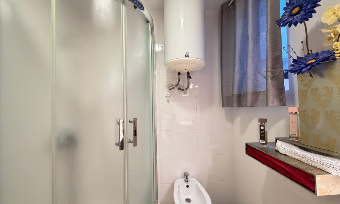 Wiederverkauf - Wohnung -
Torrevieja - Paseo Maritimo