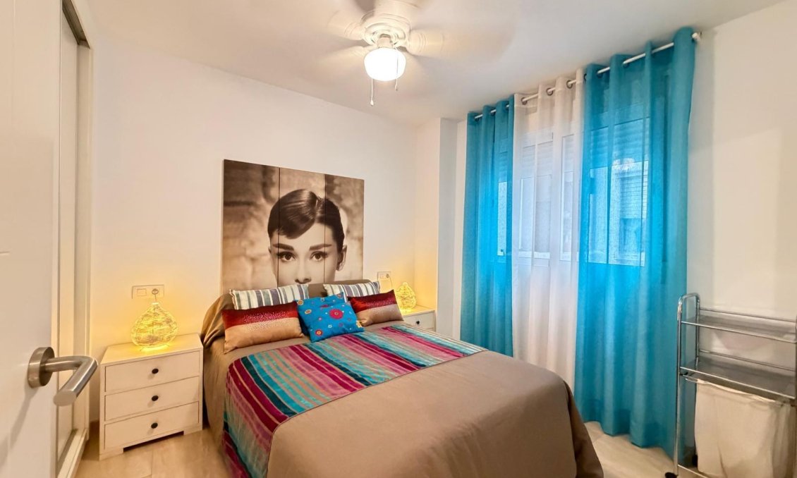 Wiederverkauf - Wohnung -
Torrevieja - Paseo Maritimo