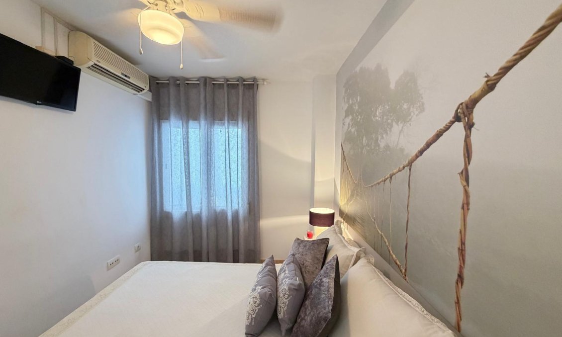 Wiederverkauf - Wohnung -
Torrevieja - Paseo Maritimo