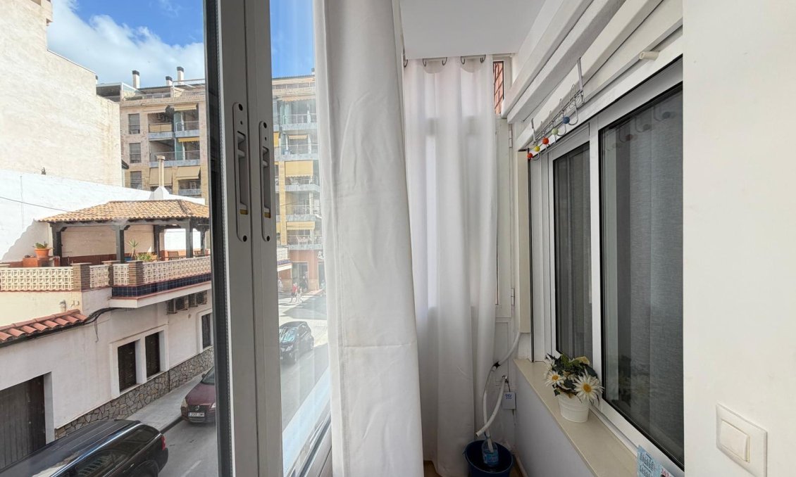 Wiederverkauf - Wohnung -
Torrevieja - Paseo Maritimo