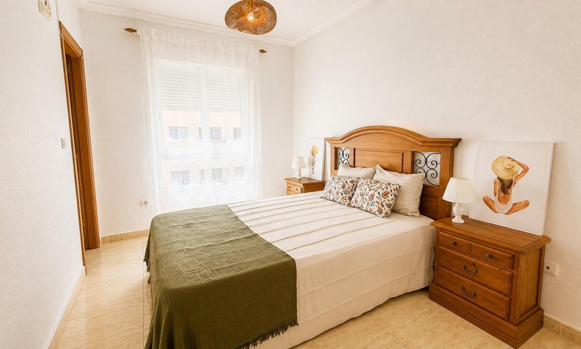 Wiederverkauf - Wohnung -
Torrevieja - PARQUE DE LAS NACIONES