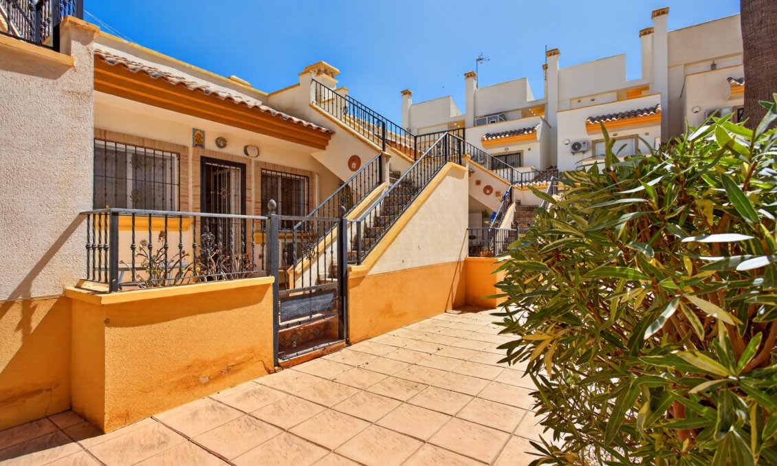 Wiederverkauf - Villa -
Orihuela Costa - Costa Blanca