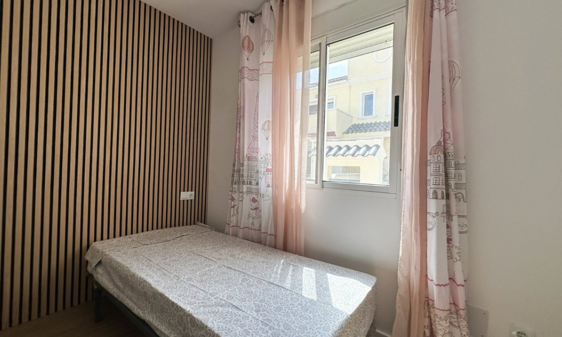 Wiederverkauf - Villa -
Villamartin - Costa Blanca