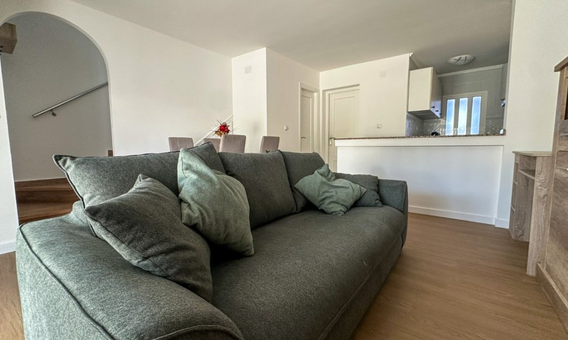Wiederverkauf - Villa -
Villamartin - Costa Blanca