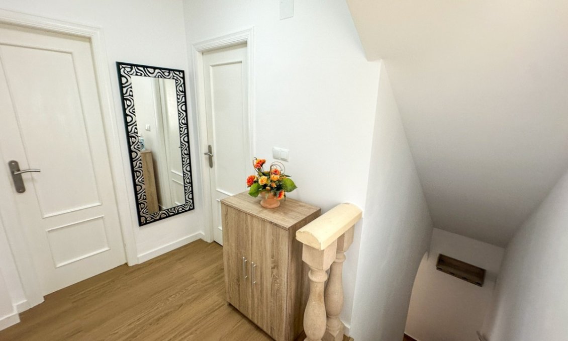 Wiederverkauf - Villa -
Villamartin - Costa Blanca