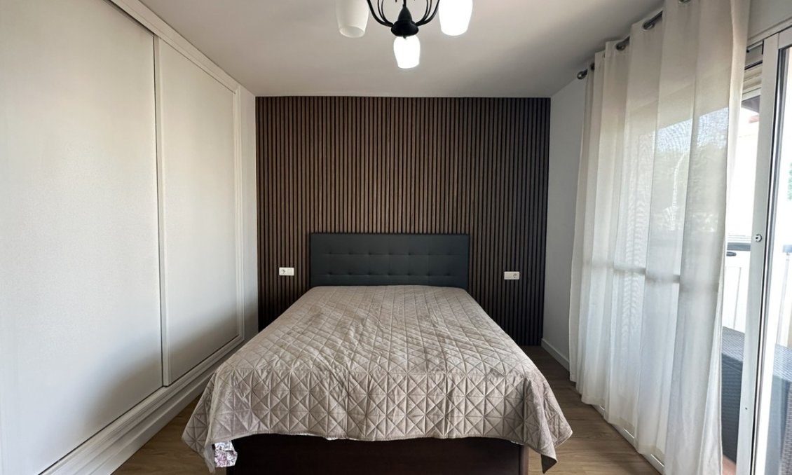 Wiederverkauf - Villa -
Villamartin - Costa Blanca