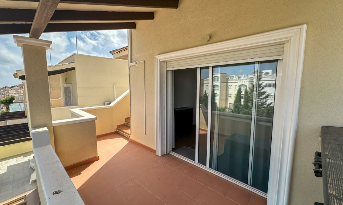 Wiederverkauf - Villa -
Villamartin - Costa Blanca