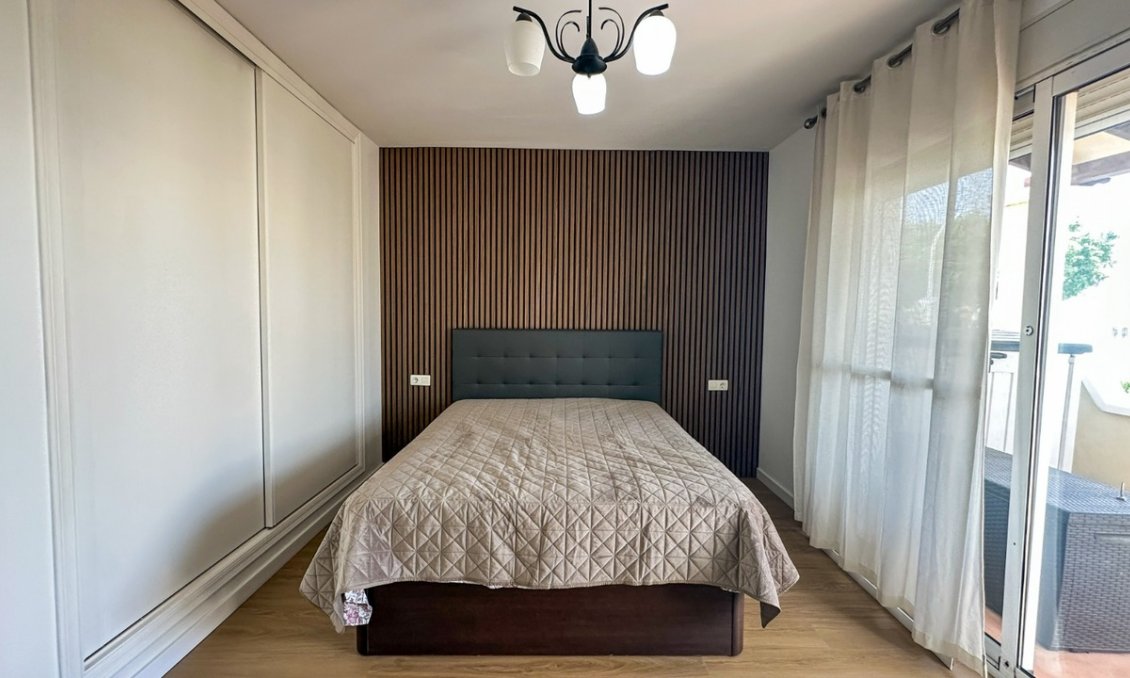 Wiederverkauf - Villa -
Villamartin - Costa Blanca