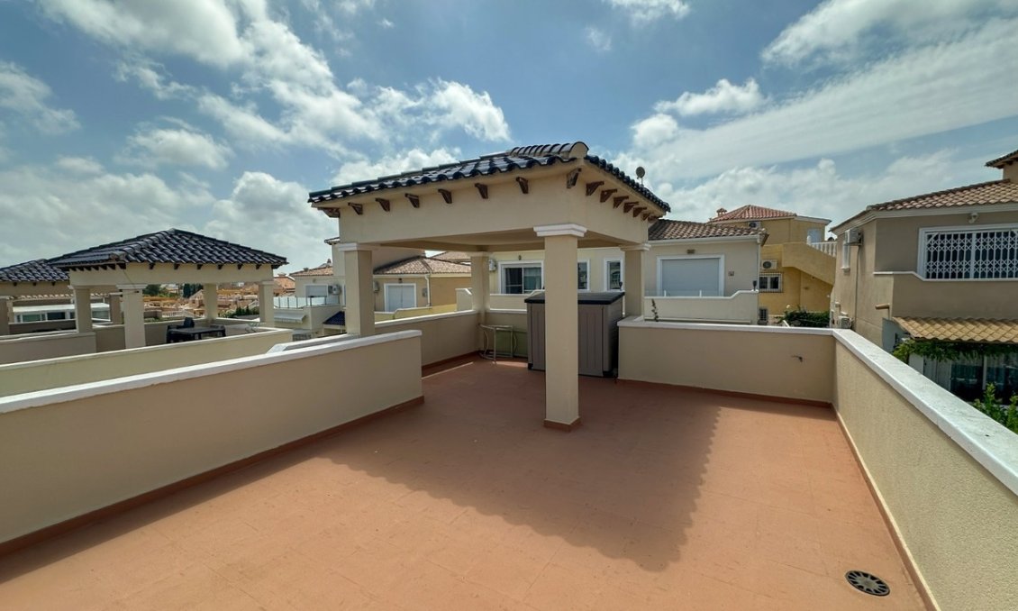 Wiederverkauf - Villa -
Villamartin - Costa Blanca