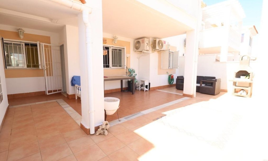 Wiederverkauf - Bungalow -
Orihuela Costa - Costa Blanca